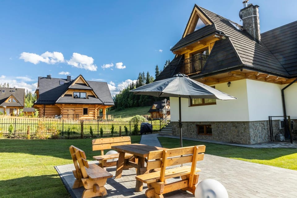 UDANYPOBYT Villa Valley of the Moon Villa in Lesser Poland Voivodeship