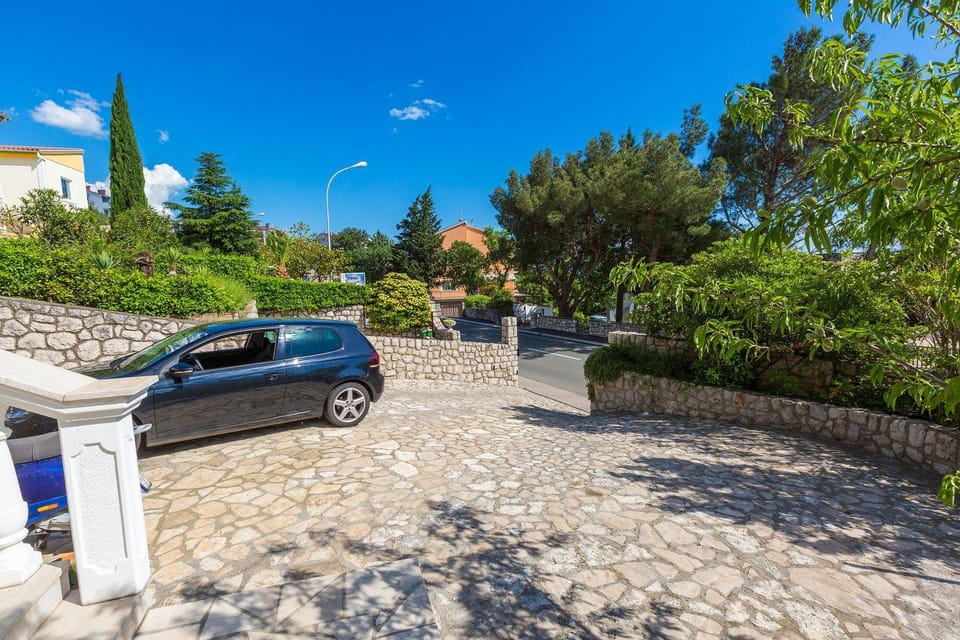 Modernes Apartment nur 300 Meter zum Strand mit traumhaften Meerblick Apartment in Crikvenica