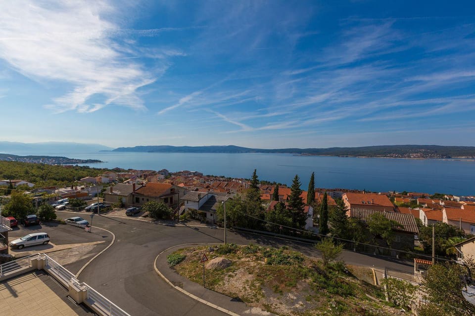 Romantisches Studio-Apartment nur 650 Meter zum Strand mit Meerblick, Fitnessraum Apartment in Crikvenica