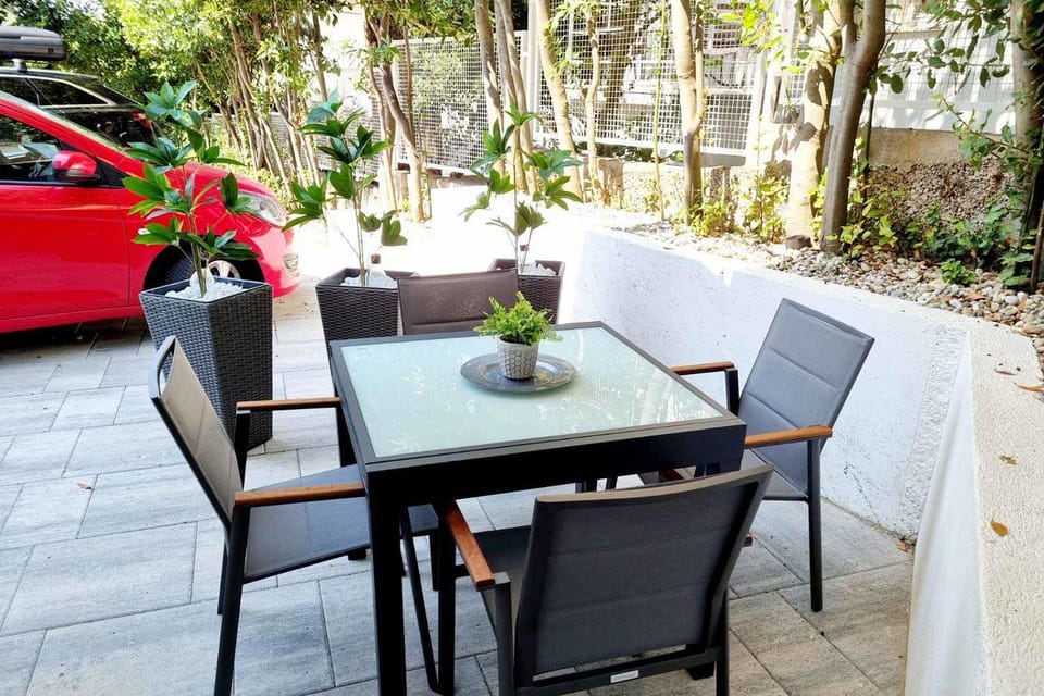 Modernes Apartment nur 300 Meter zum Strand mit Grillplatz und Privatparkplatz Apartment in Crikvenica