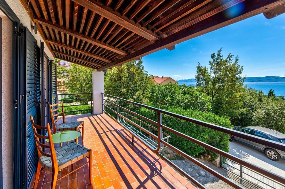 Mediterrane Casa nur 350 Meter zum Strand mit Meerblick, Waschmaschine, Smart-TV House in Crikvenica