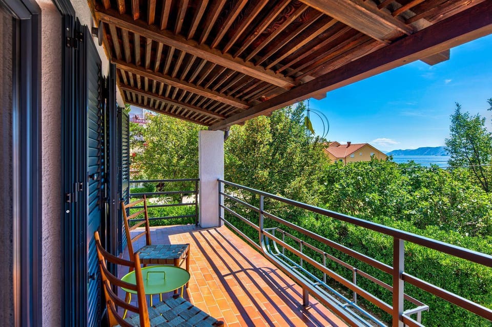 Mediterrane Casa nur 350 Meter zum Strand mit Meerblick, Waschmaschine, Smart-TV House in Crikvenica