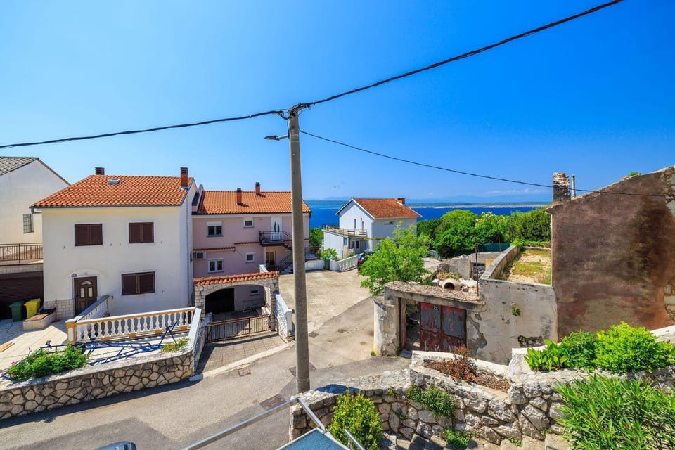 Idyllisches Studio-Apartment mit Meerblick, Privatparkplatz, Klima, WiFi Apartment in Crikvenica
