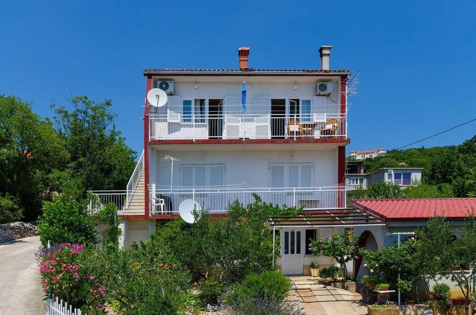 Gemütliches Apartment mit traumhaften Meerblick, Grillplatz, Waschmaschine Apartment in Crikvenica
