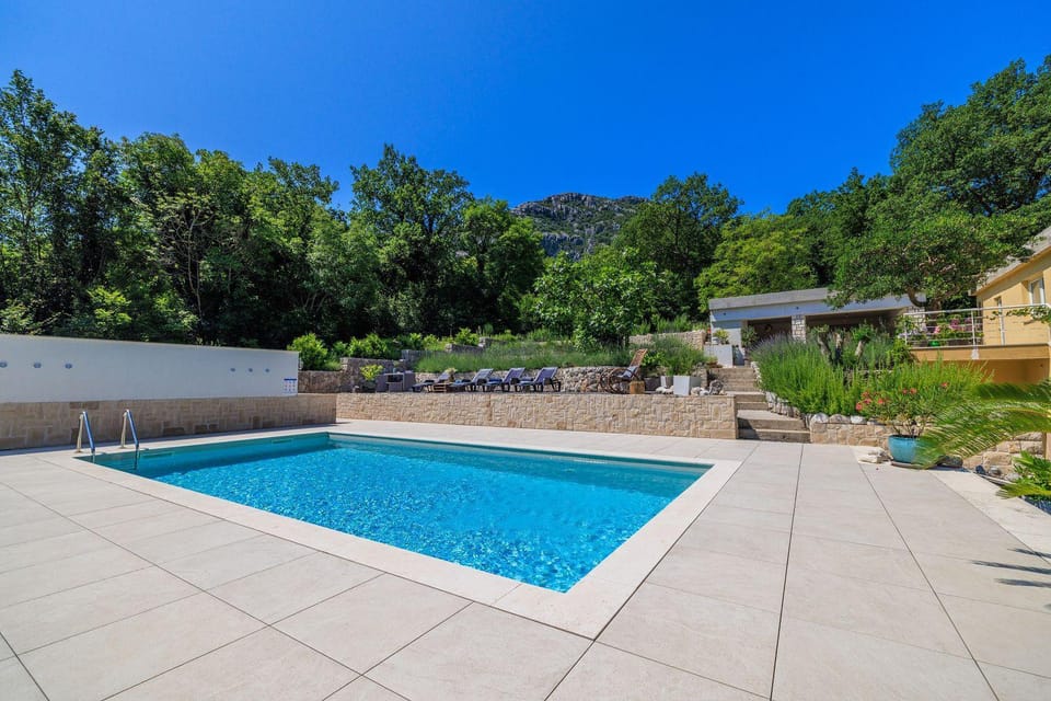 Traumhaftes Apartment mit Pool, mediterranem Garten, Grill, Babybett, WiFi Apartment in Primorje-Gorski Kotar County