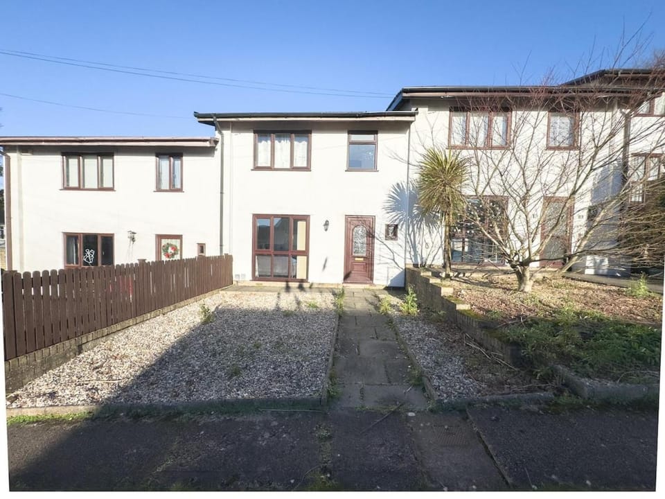 Spacious Newport Home Near ICC & Local Attractions Apartment in Newport