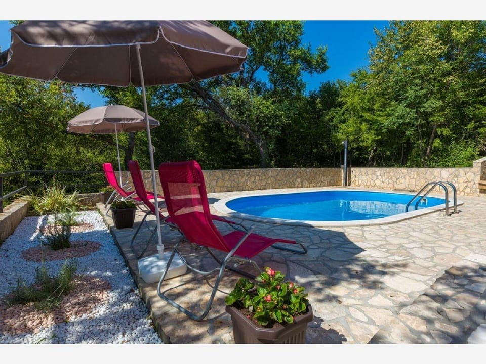 Besonderes Apartment mit Pool, Grillplatz, Waschmaschine, Meerblick, Klima Apartment in Crikvenica