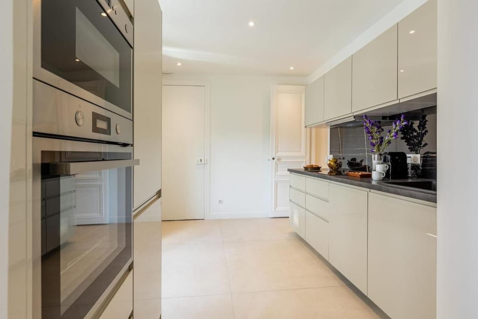 A4#Premium#Arc de Triomphe#ChampsElysées#3Bedrooms#AC Apartment in Paris