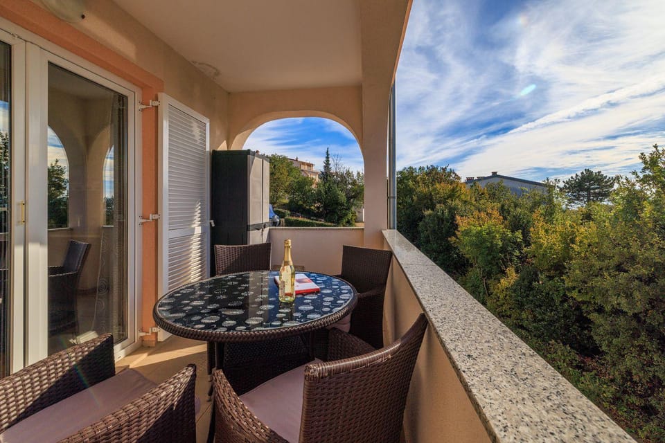 Bezauberndes Apartment nur 390 Meter zum Strand mit Meerblick, Waschmaschine Apartment in Primorje-Gorski Kotar County