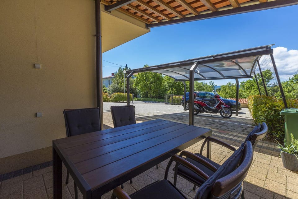 Traumhaftes Apartment nur 400 Meter zum Strand mit Privatparkplatz, Waschmaschine Apartment in Primorje-Gorski Kotar County