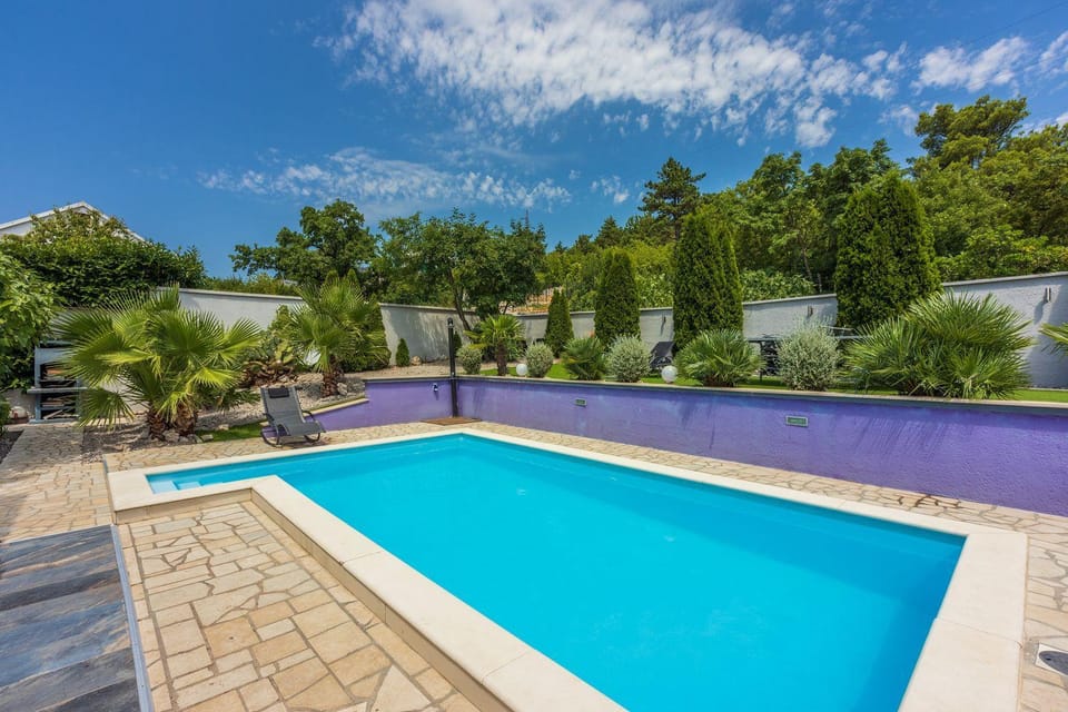 Exklusives Ferienhaus mit Privatpool, Whirlpool, Meerblick, Billard, Tischtennis, Fitnessgeräte House in Crikvenica