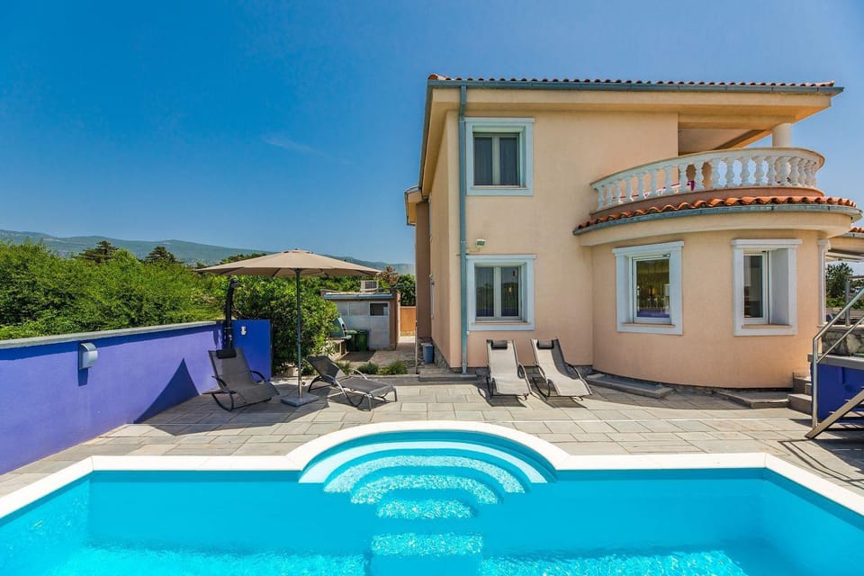 Luxusvilla mit Privatpool, Whirlpool, Meerblick, Billard, Fitnessgeräte, Garage House in Crikvenica