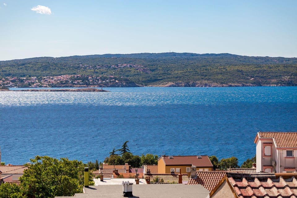 Hundefreundliches Apartment nur 450 Meter zum Strand mit traumhaften Meerblick Apartment in Crikvenica