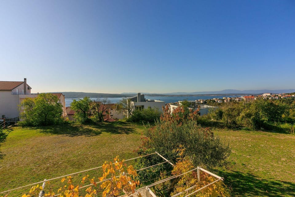 Charmantes Apartment mit Meerblick, Privatparkplatz, Garten und Grill Apartment in Crikvenica