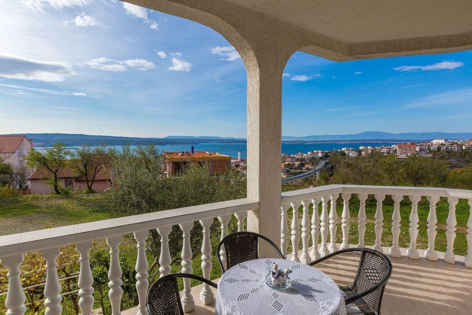Komfortables Apartment mit Meerblick, Garten, Grillberich und Parkplatz Apartment in Crikvenica