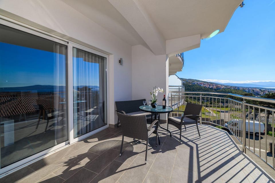 Lichtdurchflutetes Apartment mit Grillbereich, Meerblick, Waschmaschine Apartment in Crikvenica