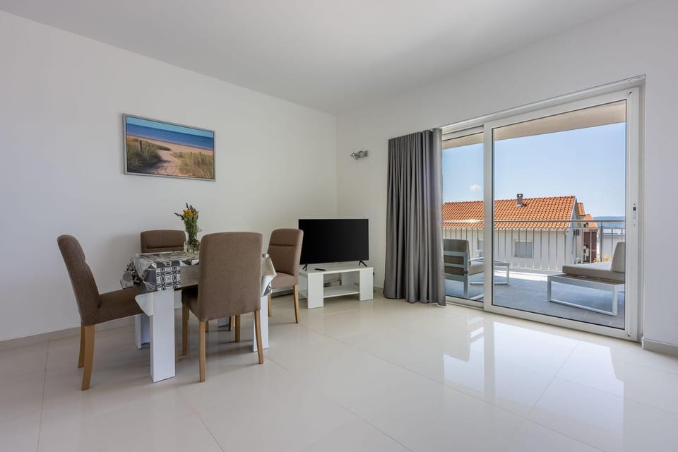 Faszinierendes Apartment mit Grillbereich, Meerblick, Parkplatz, Waschmaschine Apartment in Crikvenica