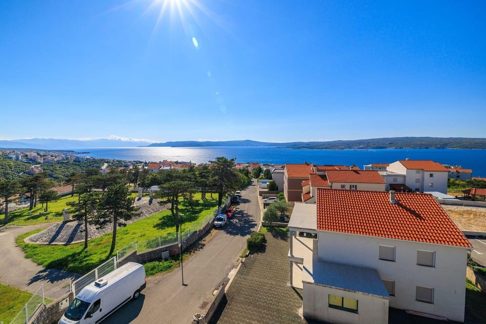 Atemberaubendes Apartment mit tollem Meerblick, Waschmaschine, Grillbereich Apartment in Crikvenica