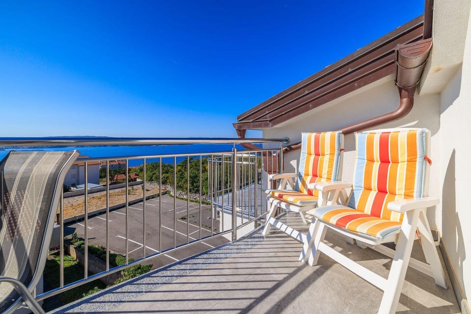 Malerisches Apartment mit grandiosem Meerblick, Grillbereich, Waschmaschine Apartment in Crikvenica