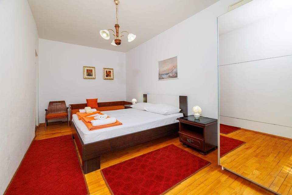 Charmantes Apartment nur 260 Meter zum Strand mit traumhafter Terrasse und Meerblick Apartment in Primorje-Gorski Kotar County