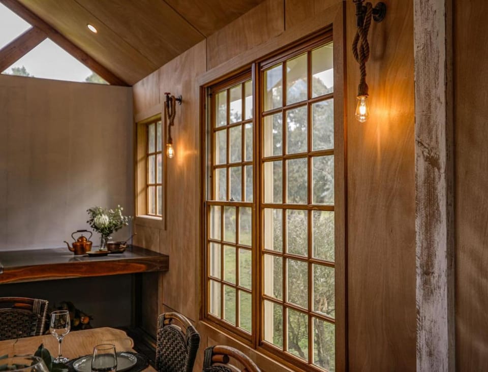 Galbraith Beach Studio 2 - steps away from beach House in Apollo Bay