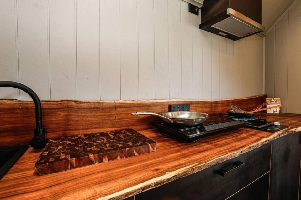 Galbraith Beach Studio 3 - steps from the beach House in Apollo Bay