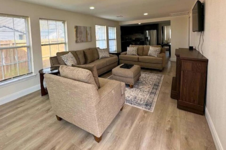 Family-Friendly Stay Near Downtown Houston House in Harris County