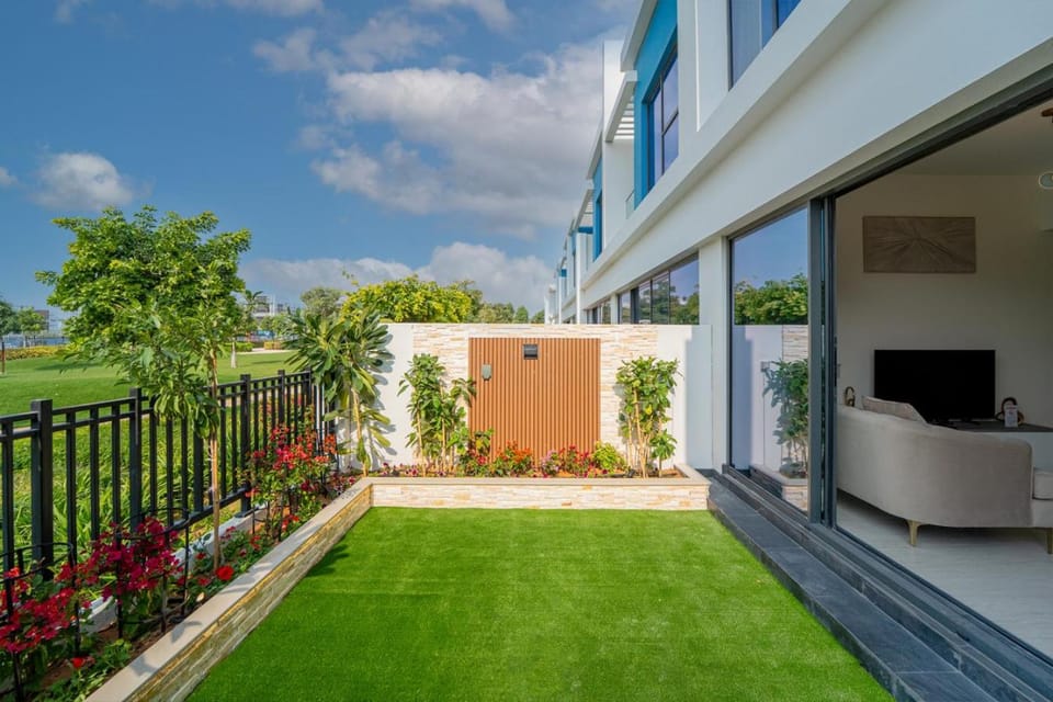 View (from property/room), Balcony/Terrace, Garden view