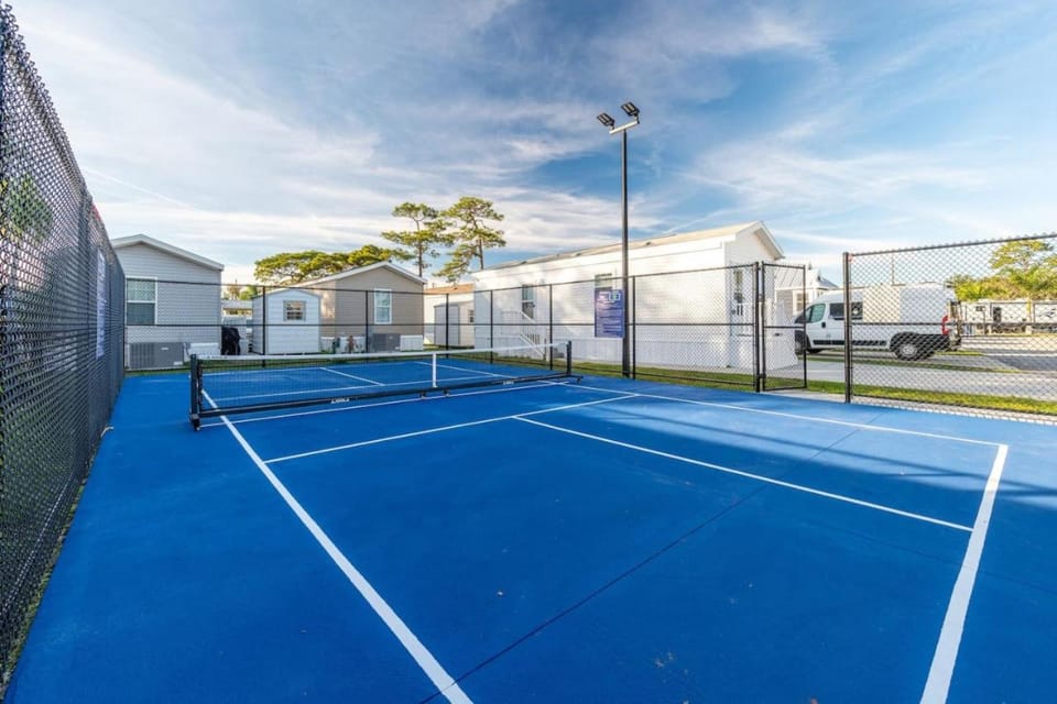 Pool, Pickleball, Gym, Playground Near Disney House in Kissimmee