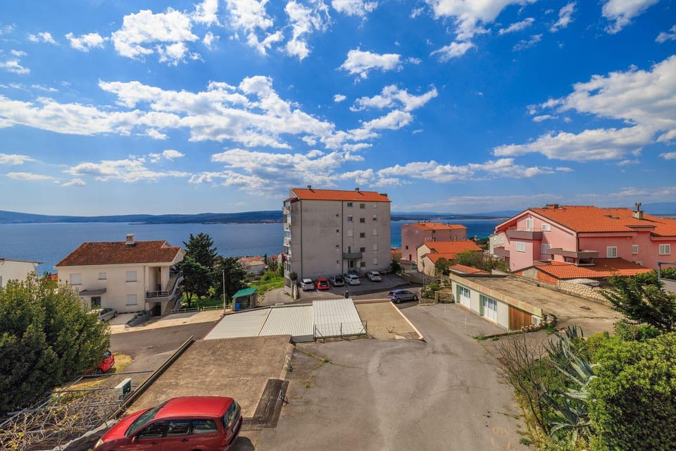Komfortables Apartment mit Meerblick, Klima, WiFi und Waschmaschine Apartment in Crikvenica