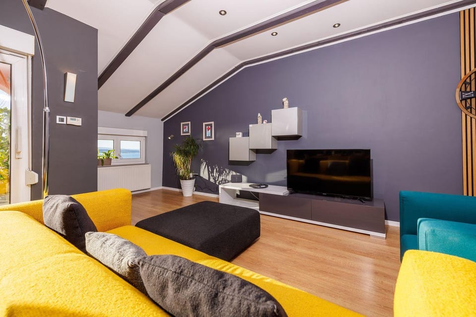 Einzigartiges Penthouse Apartment mit herrlichem Meerblick, Hundefreundlich, Privatparkplatz Apartment in Crikvenica