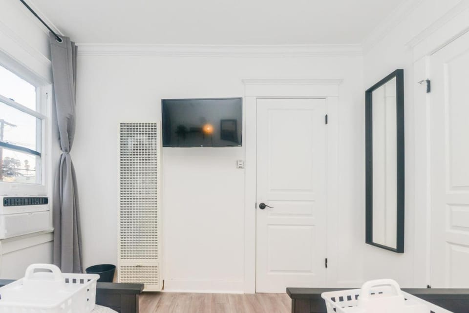 TV and multimedia, wardrobe