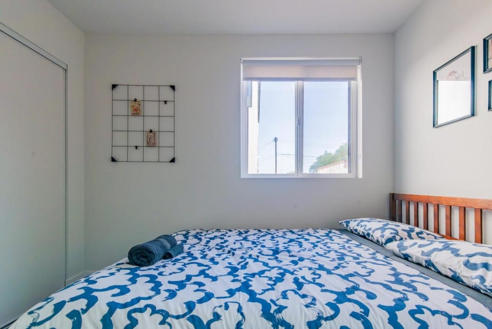Ensuite Bathroom Budget Tidy Room near Torrance - YHB1 Apartment in Harbor City