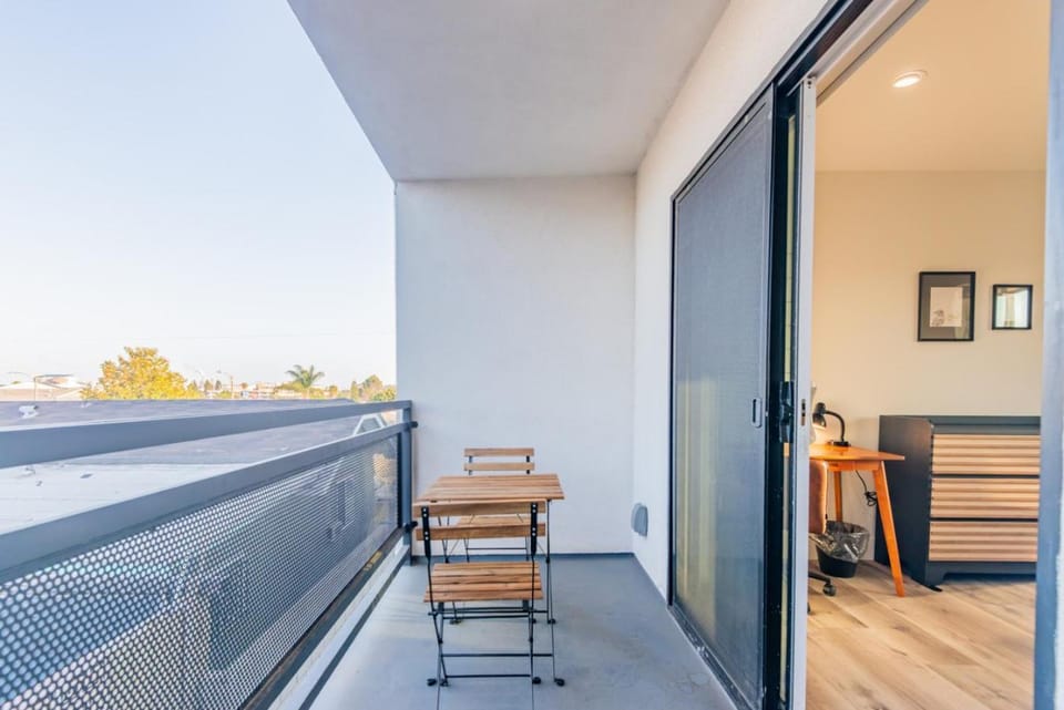 Affordable Private Room Ensuite Bath Near Kaiser - YHA5 Apartment in Harbor City
