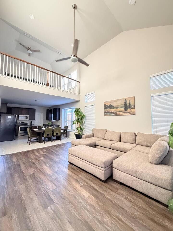 Bright Open Concept 4BR Home with Huge Backyard House in Lake Lewisville