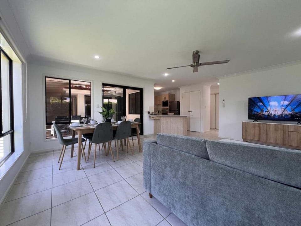 TV and multimedia, Dining area