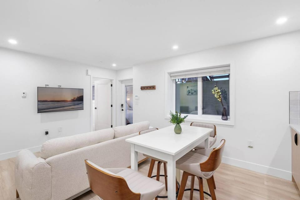 NEW Cambie Village 2 Bed Suite Near Skytrain Apartment in Vancouver