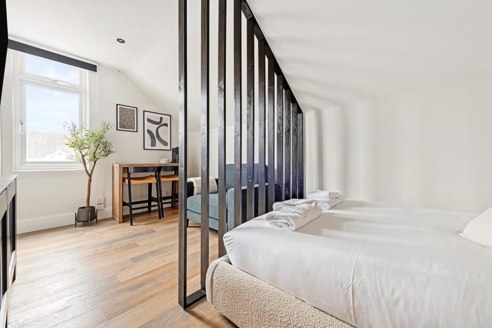 Living room, Bedroom