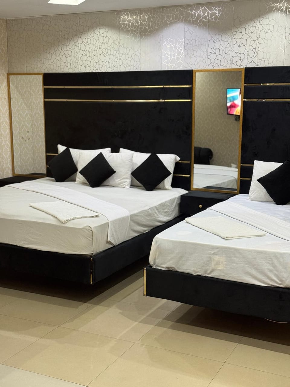 GoldenTreePremier Hotel in Lahore