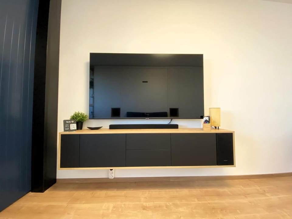 TV and multimedia, Living room
