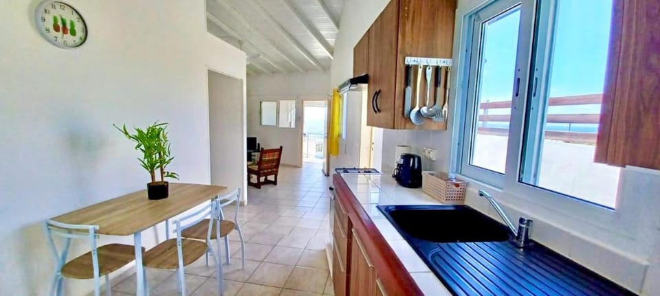 Le Janoè, mer et montagne Apartment in Leeward Islands