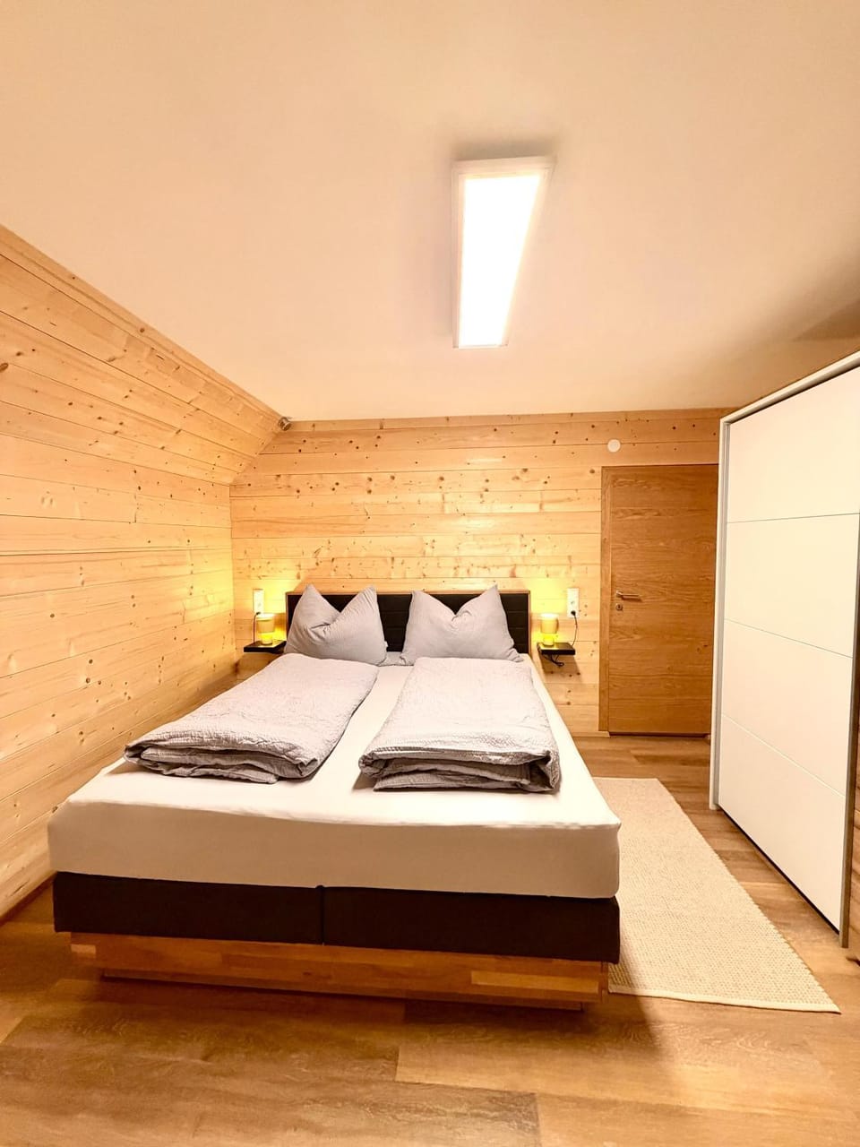 Bed, Bedroom, wardrobe