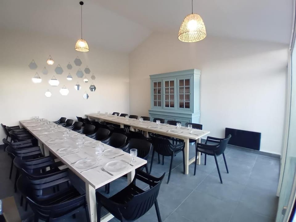 Maison avec PISCINE privée intérieure chauffée toute l'année House in Nouvelle-Aquitaine