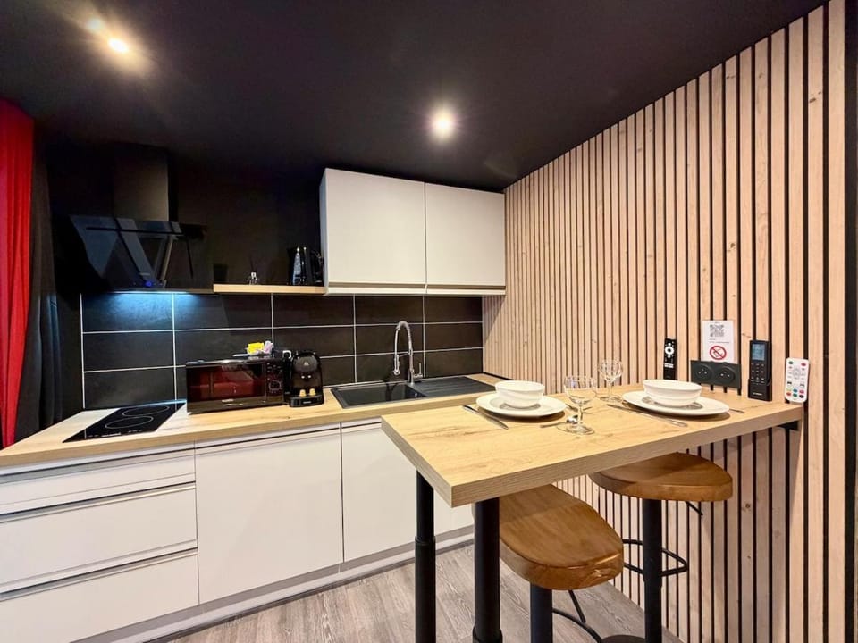Cinemus, Nid douillet avec Cinéma Privé Apartment in Bourgoin-Jallieu