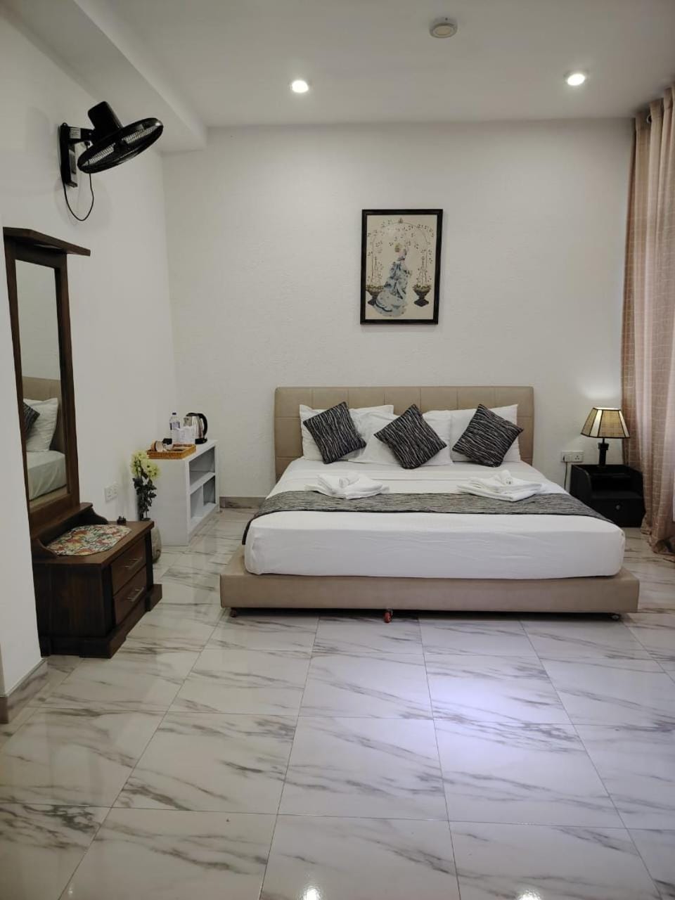Photo of the whole room