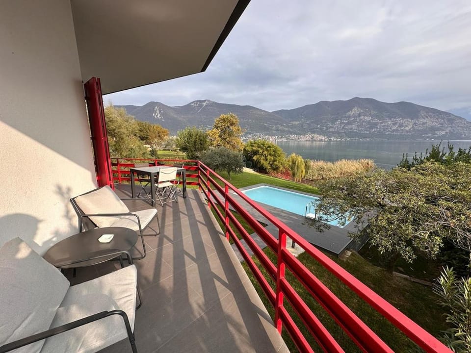 Villa sul Lago con Piscina Privata - Vista Panoramica da Sogno - Palestra - Posto Barca Villa in Province of Brescia