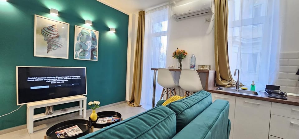 Sweet Dreams Suites Green Home Piata Romana Apartment in Bucharest