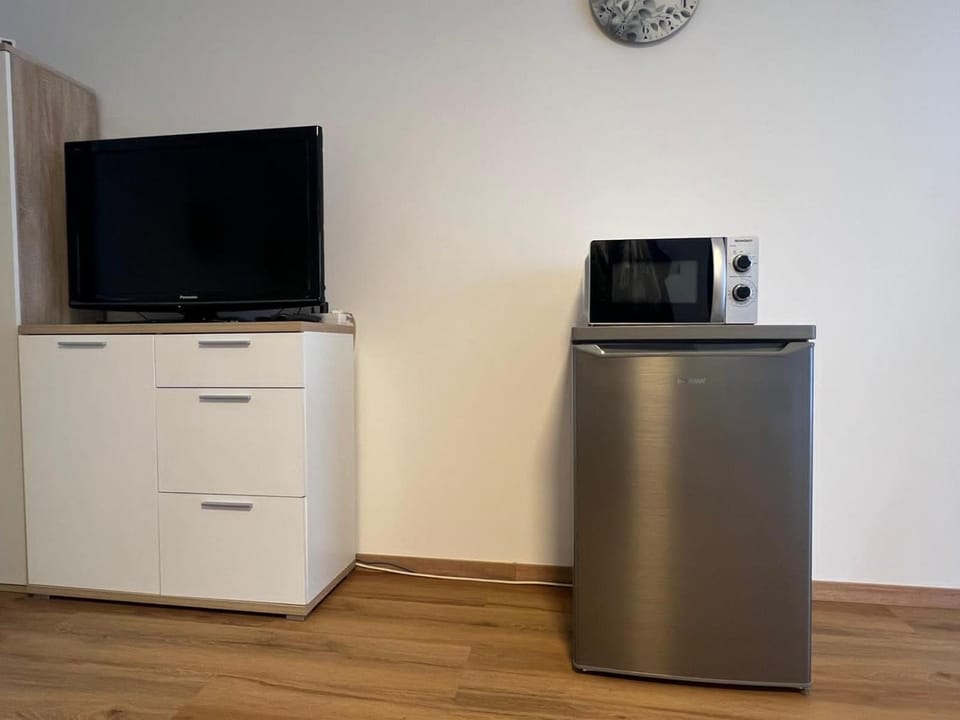 TV and multimedia, microwave