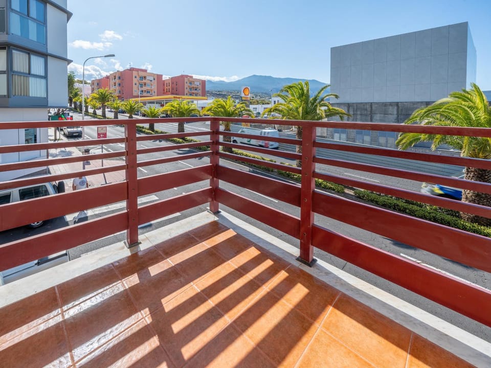 View (from property/room), Balcony/Terrace, City view
