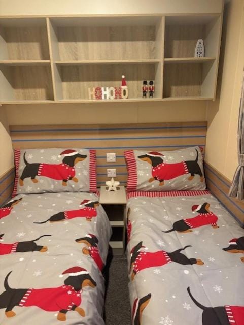 Lifes a Beach on Presthaven Sands Campground/ 
RV Resort in Llanasa